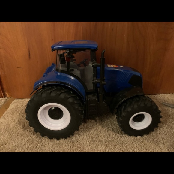 Tractor - Picture 2 of 2